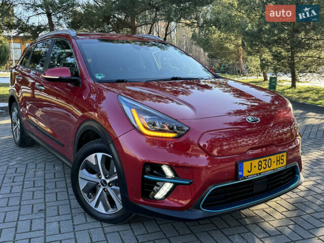 Красный Киа Niro, объемом двигателя 0 л и пробегом 55 тыс. км за 19750 $, фото 31 на Automoto.ua