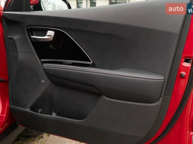 Червоний Кіа Niro, об'ємом двигуна 0 л та пробігом 46 тис. км за 24500 $, фото 24 на Automoto.ua