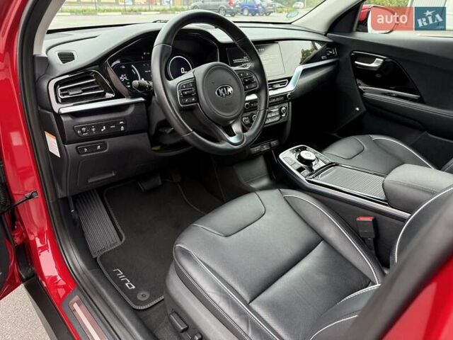 Червоний Кіа Niro, об'ємом двигуна 0 л та пробігом 52 тис. км за 21700 $, фото 28 на Automoto.ua