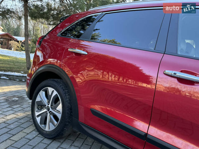 Красный Киа Niro, объемом двигателя 0 л и пробегом 55 тыс. км за 19750 $, фото 42 на Automoto.ua