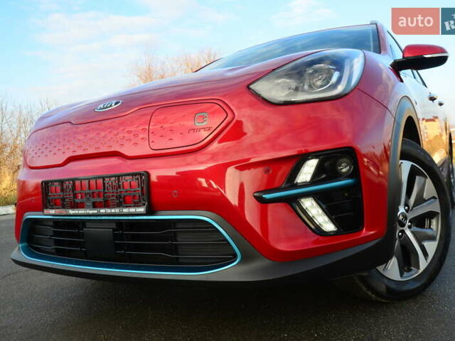 Красный Киа Niro, объемом двигателя 0 л и пробегом 91 тыс. км за 19550 $, фото 9 на Automoto.ua