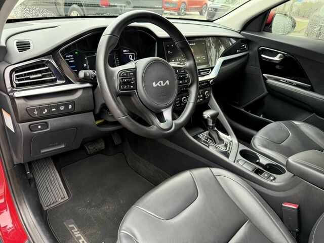 Червоний Кіа Niro, об'ємом двигуна 1.6 л та пробігом 12 тис. км за 14000 $, фото 7 на Automoto.ua
