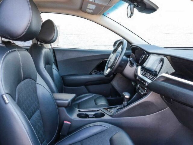 Красный Киа Niro, объемом двигателя 1.6 л и пробегом 23 тыс. км за 14000 $, фото 7 на Automoto.ua