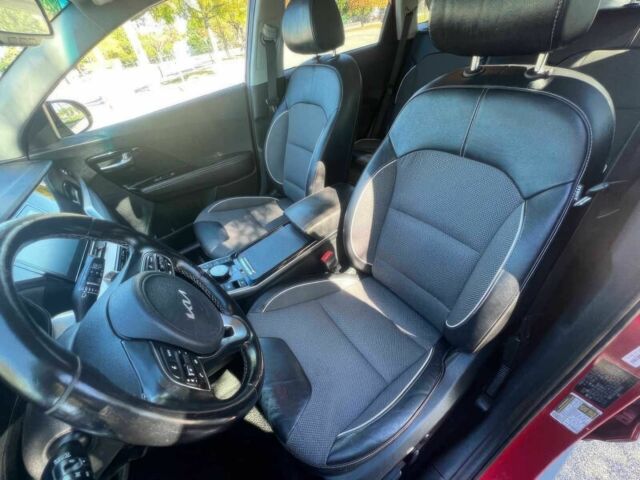 Красный Киа Niro, объемом двигателя 0 л и пробегом 22 тыс. км за 10100 $, фото 8 на Automoto.ua