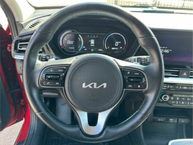 Красный Киа Niro, объемом двигателя 2 л и пробегом 47 тыс. км за 10000 $, фото 8 на Automoto.ua