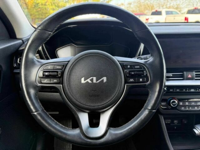Красный Киа Niro, объемом двигателя 1.6 л и пробегом 17 тыс. км за 16500 $, фото 7 на Automoto.ua