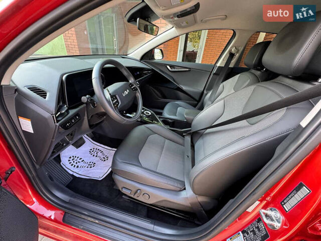Червоний Кіа Niro, об'ємом двигуна 0 л та пробігом 26 тис. км за 25500 $, фото 8 на Automoto.ua