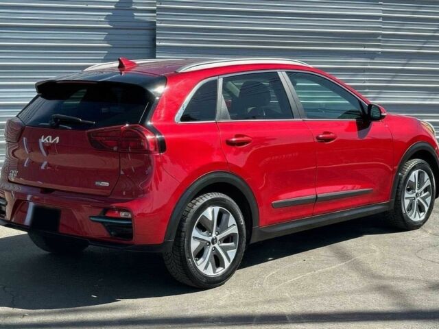 Красный Киа Niro, объемом двигателя 2 л и пробегом 47 тыс. км за 10000 $, фото 5 на Automoto.ua