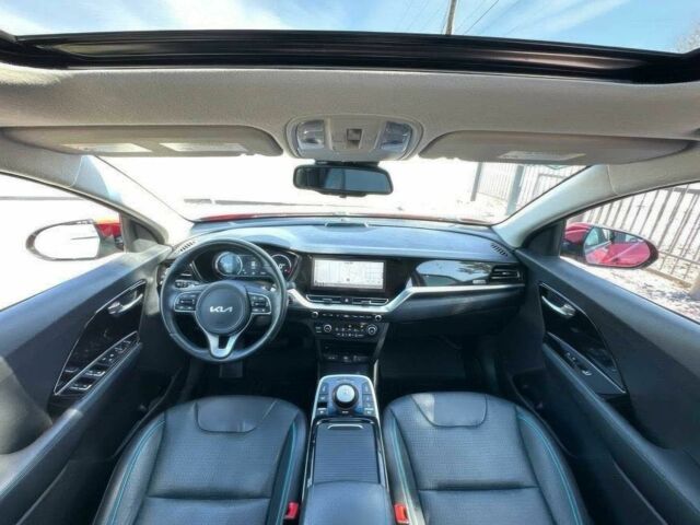 Красный Киа Niro, объемом двигателя 2 л и пробегом 47 тыс. км за 10000 $, фото 7 на Automoto.ua