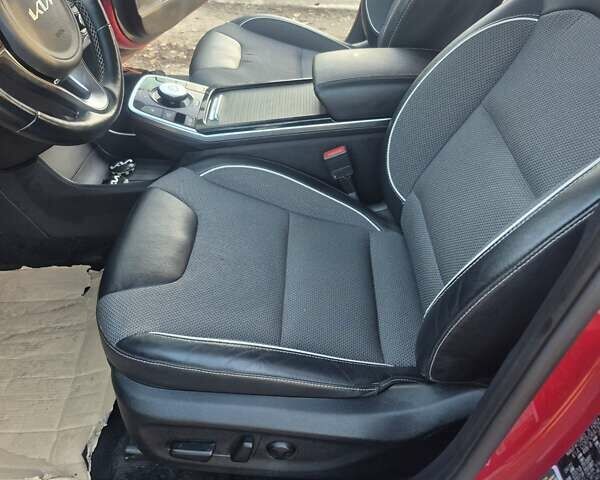 Красный Киа Niro, объемом двигателя 0 л и пробегом 35 тыс. км за 16800 $, фото 10 на Automoto.ua