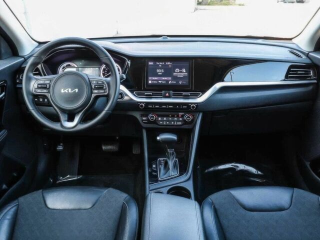 Красный Киа Niro, объемом двигателя 1.6 л и пробегом 23 тыс. км за 14000 $, фото 6 на Automoto.ua
