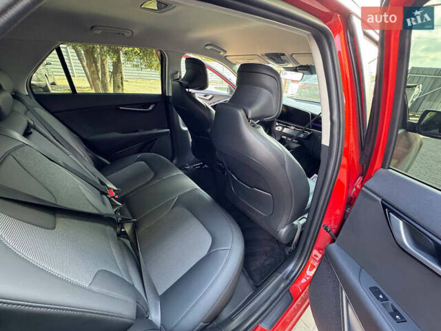 Червоний Кіа Niro, об'ємом двигуна 0 л та пробігом 26 тис. км за 25500 $, фото 7 на Automoto.ua