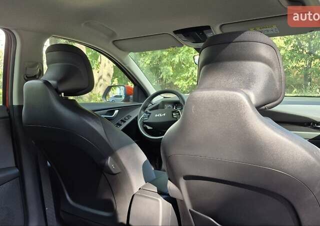 Красный Киа Niro, объемом двигателя 0 л и пробегом 1 тыс. км за 28500 $, фото 23 на Automoto.ua