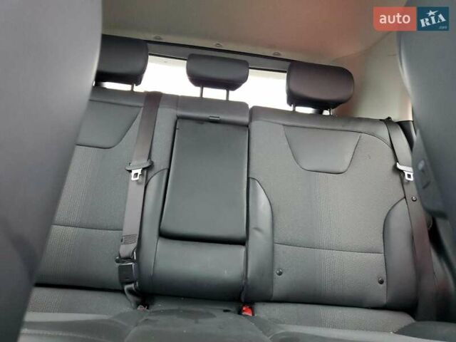 Красный Киа Niro, объемом двигателя 1.6 л и пробегом 76 тыс. км за 6200 $, фото 9 на Automoto.ua
