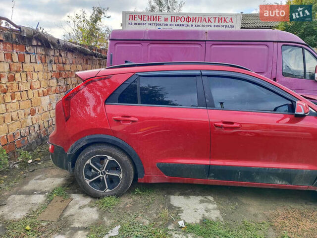 Червоний Кіа Niro, об'ємом двигуна 1.58 л та пробігом 107 тис. км за 13900 $, фото 2 на Automoto.ua