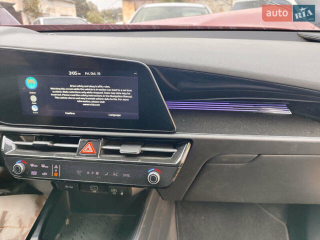 Червоний Кіа Niro, об'ємом двигуна 1.58 л та пробігом 107 тис. км за 13900 $, фото 16 на Automoto.ua