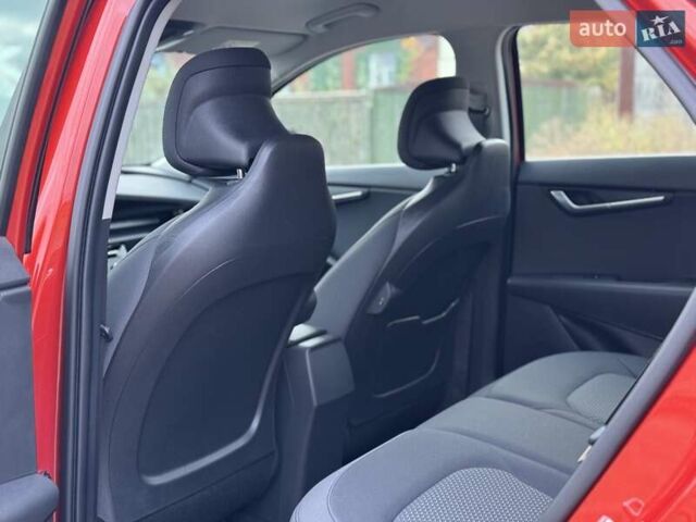 Красный Киа Niro, объемом двигателя 0 л и пробегом 1 тыс. км за 28900 $, фото 34 на Automoto.ua