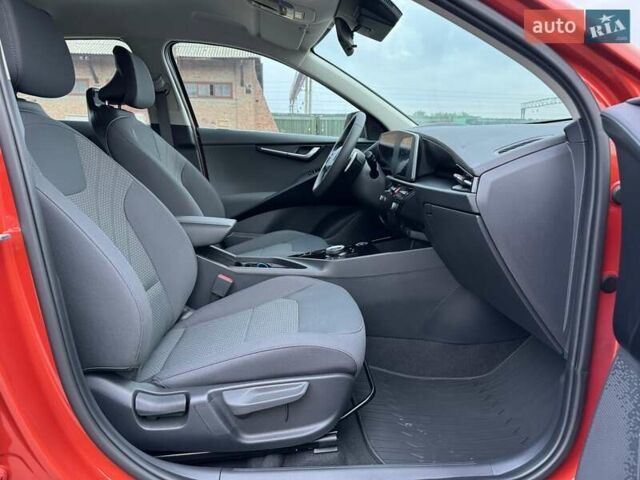 Красный Киа Niro, объемом двигателя 0 л и пробегом 1 тыс. км за 28900 $, фото 26 на Automoto.ua