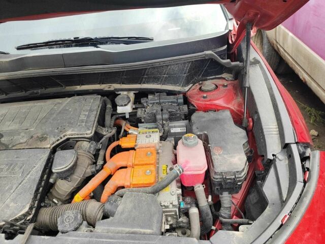 Киа Niro 2023 в Одессе на Automoto.ua Красный Киа Niro, объемом двигателя 1.6 л и пробегом 170 тыс. км за 345 $, фото 9 на Automoto.ua