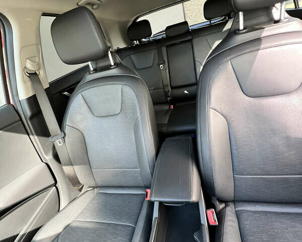 Красный Киа Niro, объемом двигателя 0 л и пробегом 34 тыс. км за 26400 $, фото 21 на Automoto.ua