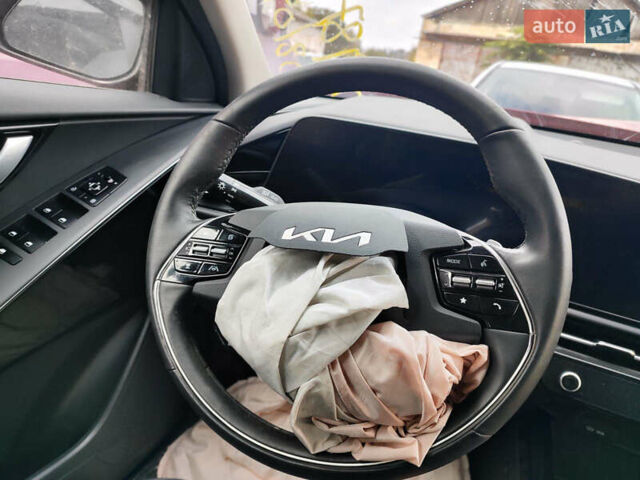 Червоний Кіа Niro, об'ємом двигуна 1.58 л та пробігом 107 тис. км за 13900 $, фото 18 на Automoto.ua