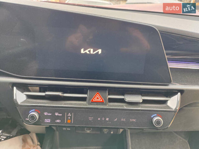 Червоний Кіа Niro, об'ємом двигуна 1.58 л та пробігом 107 тис. км за 13900 $, фото 13 на Automoto.ua