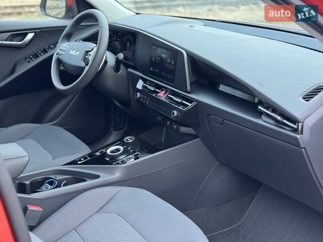 Красный Киа Niro, объемом двигателя 0 л и пробегом 1 тыс. км за 28900 $, фото 23 на Automoto.ua