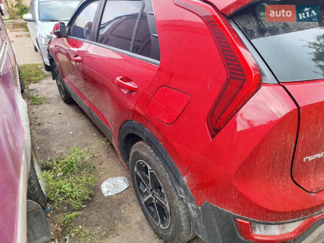 Красный Киа Niro, объемом двигателя 1.58 л и пробегом 172 тыс. км за 12700 $, фото 4 на Automoto.ua