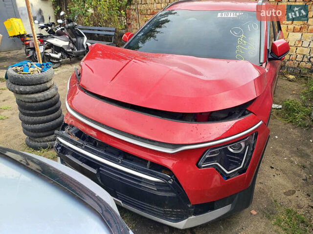 Красный Киа Niro, объемом двигателя 1.58 л и пробегом 172 тыс. км за 12700 $, фото 7 на Automoto.ua