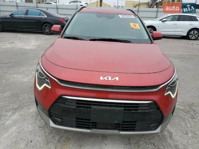 Красный Киа Niro, объемом двигателя 1.58 л и пробегом 76 тыс. км за 9000 $, фото 4 на Automoto.ua