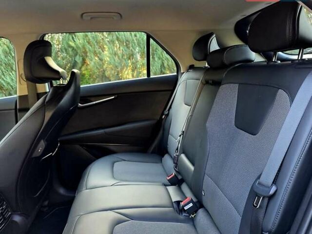 Красный Киа Niro, объемом двигателя 0 л и пробегом 19 тыс. км за 27900 $, фото 17 на Automoto.ua