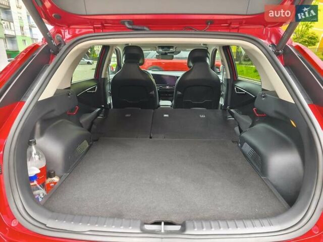 Красный Киа Niro, объемом двигателя 0 л и пробегом 20 тыс. км за 22900 $, фото 13 на Automoto.ua