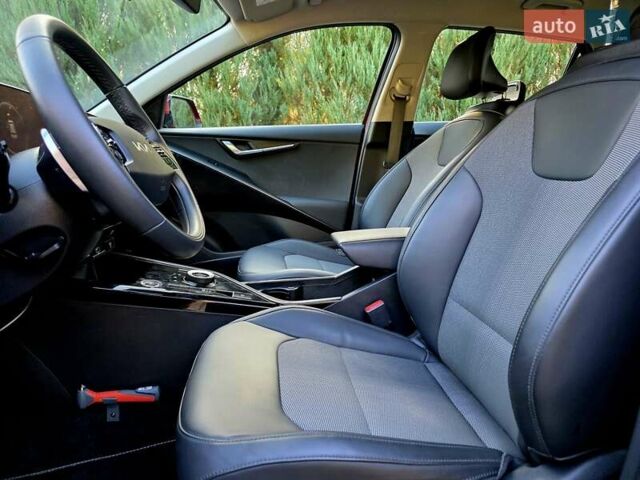 Красный Киа Niro, объемом двигателя 0 л и пробегом 19 тыс. км за 27900 $, фото 14 на Automoto.ua