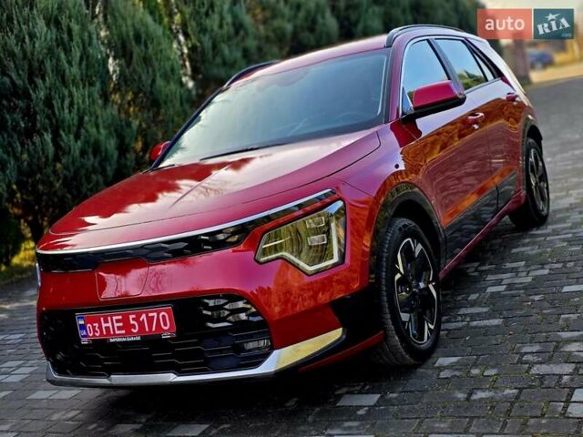 Красный Киа Niro, объемом двигателя 0 л и пробегом 19 тыс. км за 27900 $, фото 2 на Automoto.ua