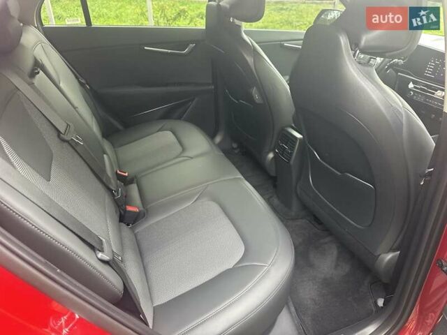 Красный Киа Niro, объемом двигателя 0 л и пробегом 14 тыс. км за 24300 $, фото 17 на Automoto.ua
