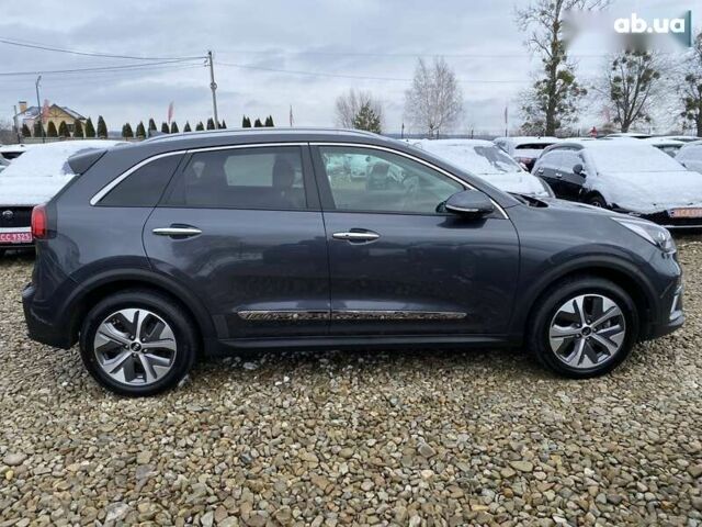 Кіа Niro, об'ємом двигуна 12.58 л та пробігом 114 тис. км за 19400 $, фото 14 на Automoto.ua