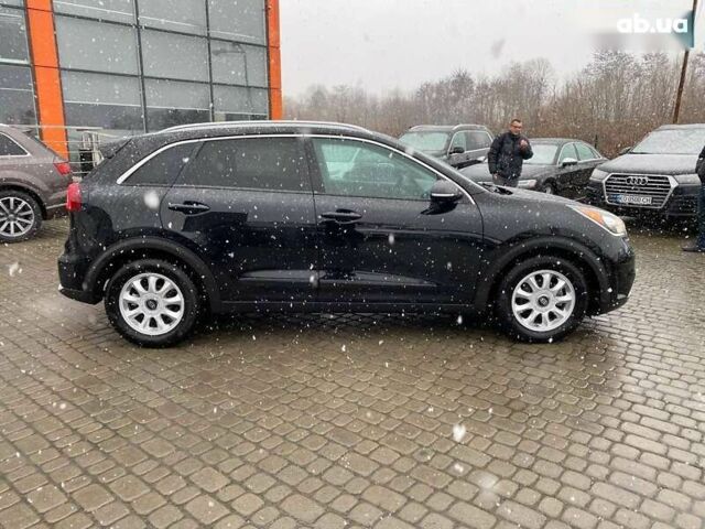 Киа Niro, объемом двигателя 0 л и пробегом 167 тыс. км за 14950 $, фото 7 на Automoto.ua