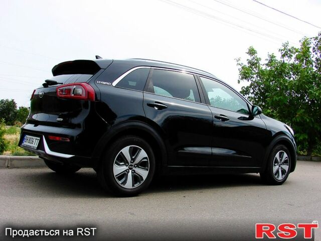 Киа Niro, объемом двигателя 1.6 л и пробегом 136 тыс. км за 16500 $, фото 4 на Automoto.ua