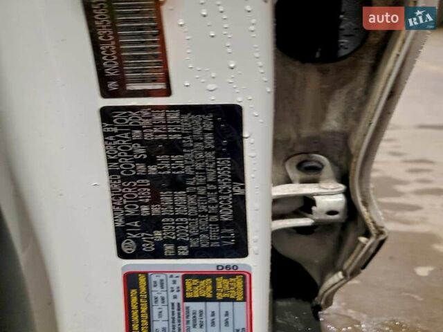 Киа Niro, объемом двигателя 1.58 л и пробегом 155 тыс. км за 2100 $, фото 12 на Automoto.ua