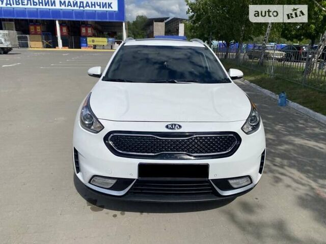 Киа Niro, объемом двигателя 1.58 л и пробегом 224 тыс. км за 14700 $, фото 1 на Automoto.ua