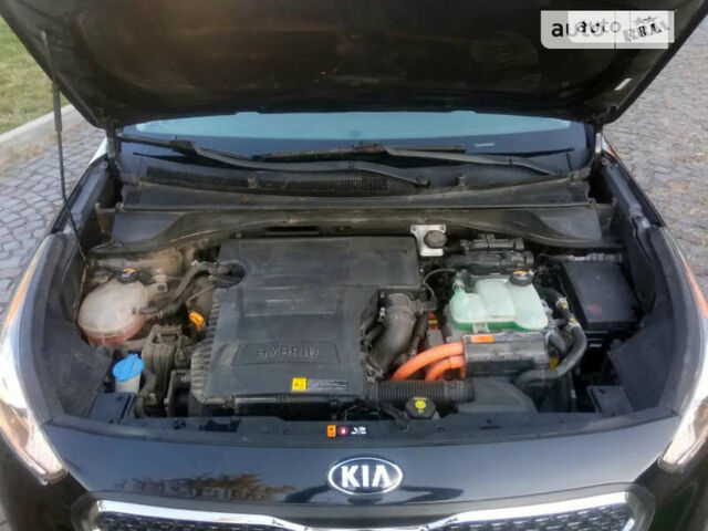 Кіа Niro, об'ємом двигуна 1.58 л та пробігом 144 тис. км за 15750 $, фото 1 на Automoto.ua