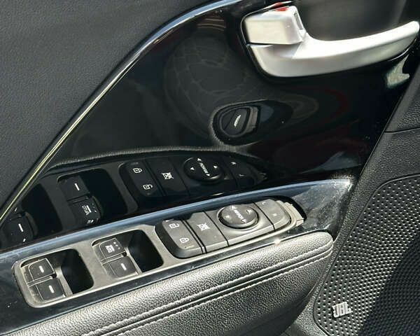 Киа Niro, объемом двигателя 0 л и пробегом 168 тыс. км за 13800 $, фото 5 на Automoto.ua