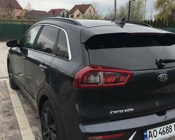 Кіа Niro, об'ємом двигуна 1.58 л та пробігом 171 тис. км за 17800 $, фото 3 на Automoto.ua