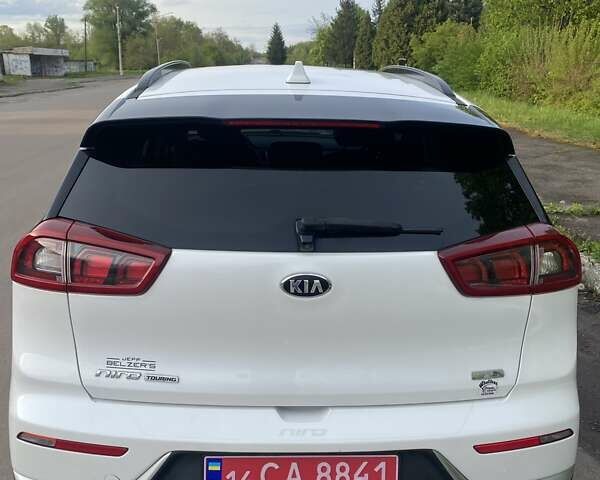 Кіа Niro, об'ємом двигуна 1.58 л та пробігом 71 тис. км за 16700 $, фото 6 на Automoto.ua