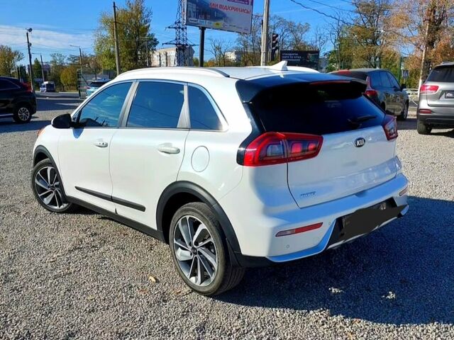 Кіа Niro, об'ємом двигуна 16 л та пробігом 209 тис. км за 17600 $, фото 2 на Automoto.ua