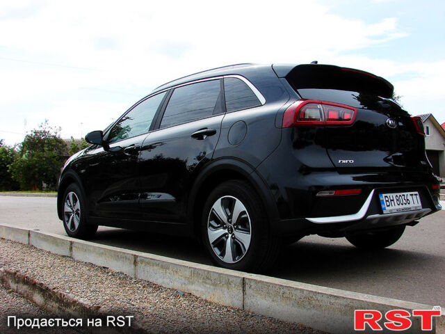 Кіа Niro, об'ємом двигуна 1.6 л та пробігом 136 тис. км за 16500 $, фото 7 на Automoto.ua