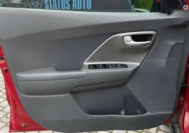 Кіа Niro, об'ємом двигуна 0 л та пробігом 60 тис. км за 14200 $, фото 13 на Automoto.ua