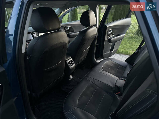 Кіа Niro, об'ємом двигуна 1.58 л та пробігом 135 тис. км за 17000 $, фото 18 на Automoto.ua