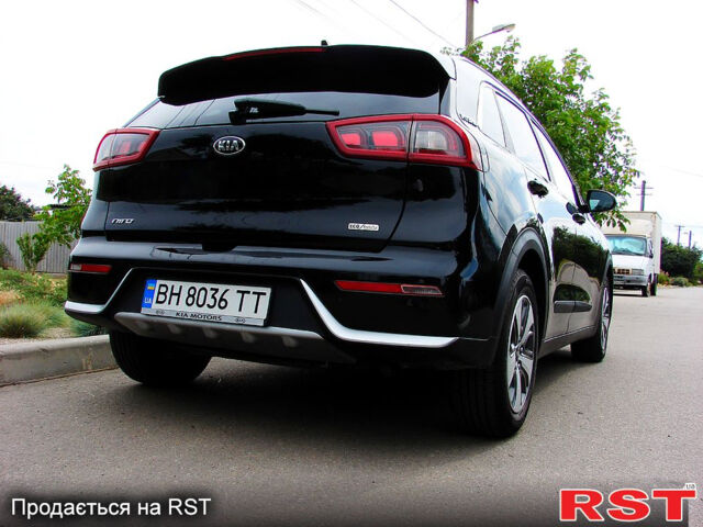 Кіа Niro, об'ємом двигуна 1.6 л та пробігом 136 тис. км за 16500 $, фото 6 на Automoto.ua