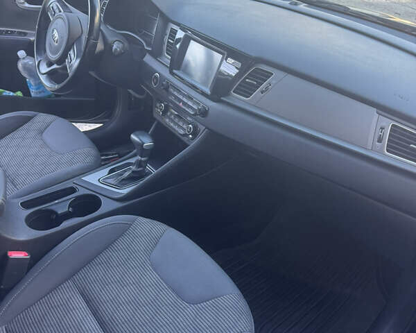 Кіа Niro 2017 у Миколаєві на Automoto.ua Кіа Niro, об'ємом двигуна 1.6 л та пробігом 164 тис. км за 15000 $, фото 7 на Automoto.ua